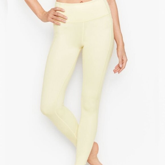Victoria's Secret Incredible Essential Leggings *Runs Small* - Picture 1 of 12